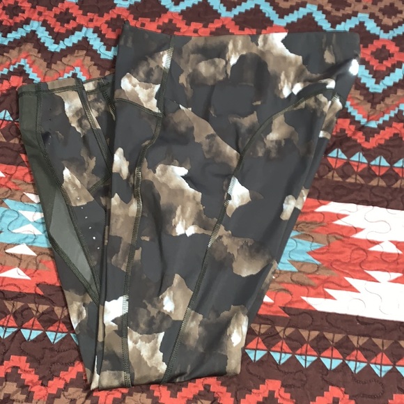 Camo Leggings - Picture 8 of 8
